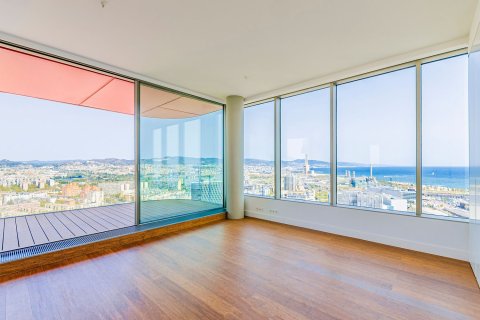 Apartamento de 4 dormitorios en venta en Barcelona, Cataluña, Spain № 3597 - foto 2
