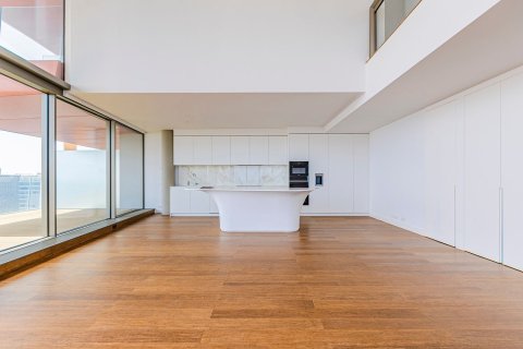 Apartamento de 4 dormitorios en venta en Barcelona, Cataluña, Spain № 3597 - foto 27
