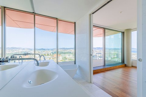 Apartamento de 4 dormitorios en venta en Barcelona, Cataluña, Spain № 3597 - foto 23