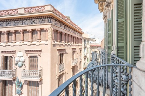 Apartamento de 2 dormitorios en venta en Barcelona, Cataluña, Spain № 3594 - foto 23