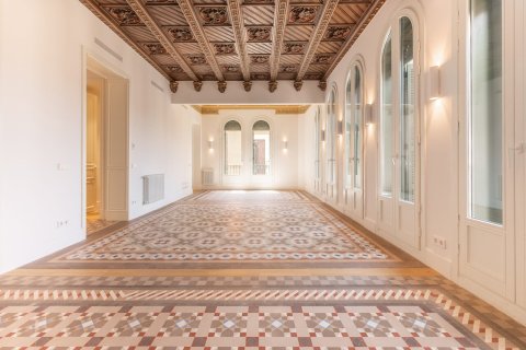 Apartamento de 2 dormitorios en venta en Barcelona, Cataluña, Spain № 3594 - foto 25