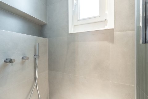 Apartamento de 2 dormitorios en venta en Barcelona, Cataluña, Spain № 3594 - foto 5