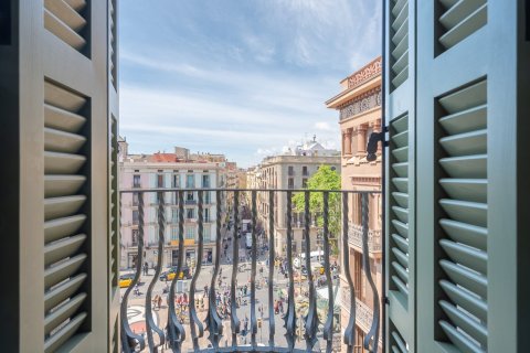 Apartamento de 2 dormitorios en venta en Barcelona, Cataluña, Spain № 3594 - foto 18