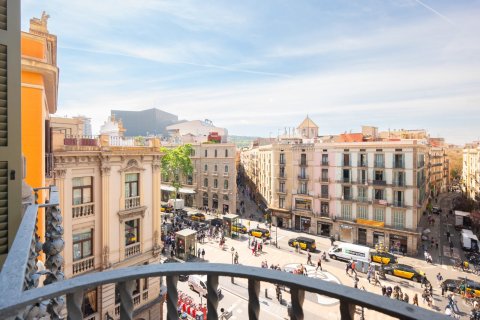 Apartamento de 2 dormitorios en venta en Barcelona, Cataluña, Spain № 3594 - foto 22