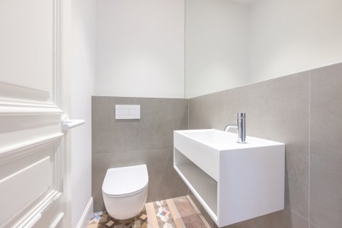 Apartamento de 2 dormitorios en venta en Barcelona, Cataluña, Spain № 3594 - foto 15