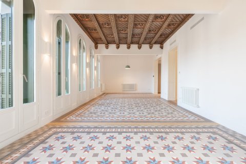 Apartamento de 2 dormitorios en venta en Barcelona, Cataluña, Spain № 3594 - foto 28