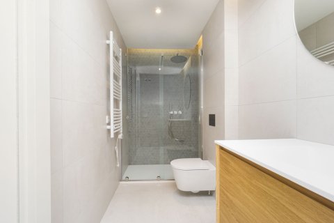 Купить квартиру в Барселона, Испания с 3 комнаты, 91м², № 3591 - фото 9