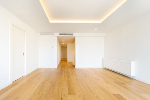 Купить квартиру в Барселона, Испания с 3 комнаты, 91м², № 3591 - фото 14