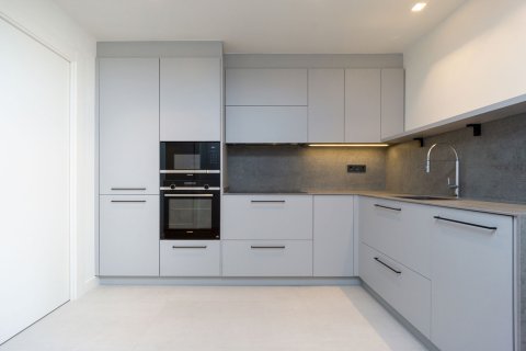 Купить квартиру в Барселона, Испания с 3 комнаты, 91м², № 3591 - фото 13