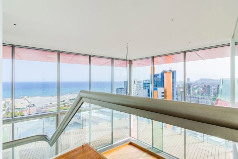Apartamento de 3 dormitorios en venta en Barcelona, Cataluña, Spain № 3595 - foto 29