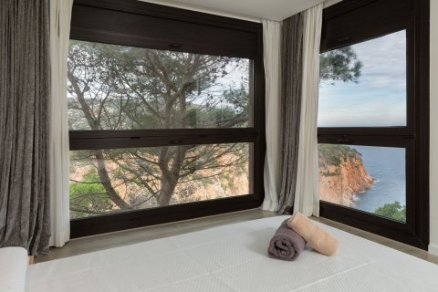 Сasa de 4 dormitorios en venta en Begur, Gerona, Cataluña, Spain № 6793 - foto 18