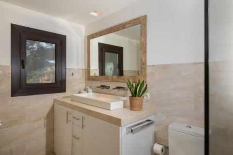 Сasa de 4 dormitorios en venta en Begur, Gerona, Cataluña, Spain № 6793 - foto 16