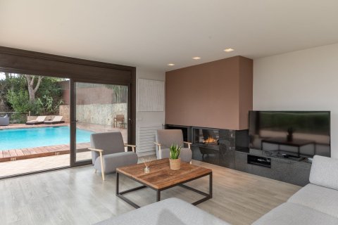 Сasa de 4 dormitorios en venta en Begur, Gerona, Cataluña, Spain № 6793 - foto 4