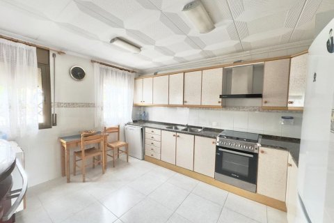 Сasa de 4 dormitorios en venta en Coma-Ruga, Tarragona, Cataluña, Spain № 6795 - foto 4