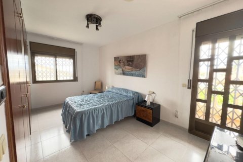 Сasa de 4 dormitorios en venta en Coma-Ruga, Tarragona, Cataluña, Spain № 6795 - foto 26