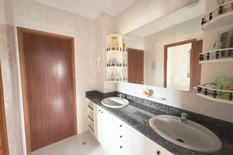 Сasa de 4 dormitorios en venta en Coma-Ruga, Tarragona, Cataluña, Spain № 6795 - foto 10
