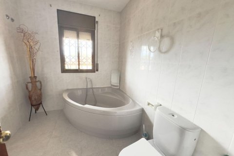Сasa de 4 dormitorios en venta en Coma-Ruga, Tarragona, Cataluña, Spain № 6795 - foto 11