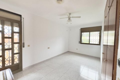 Сasa de 4 dormitorios en venta en Coma-Ruga, Tarragona, Cataluña, Spain № 6795 - foto 12