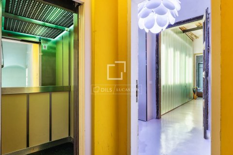 Apartamento de 2 dormitorios en venta en Barcelona, Cataluña, Spain № 4507 - foto 29