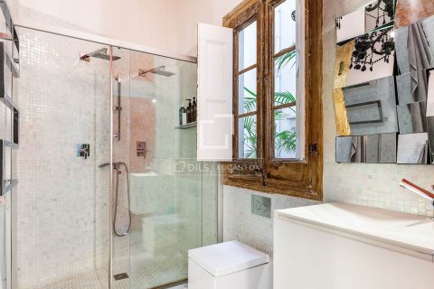 Apartamento de 2 dormitorios en venta en Barcelona, Cataluña, Spain № 4507 - foto 19