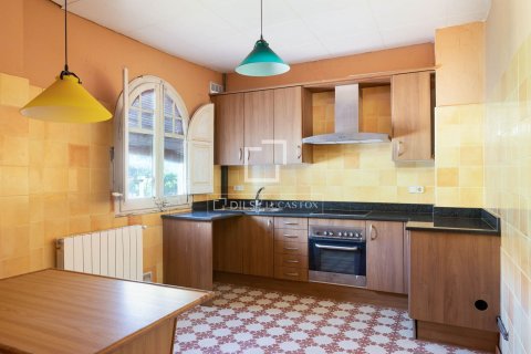 Villa de 9 dormitorios en venta en Premia De Dalt, Barcelona, Cataluña, Spain № 4502 - foto 18