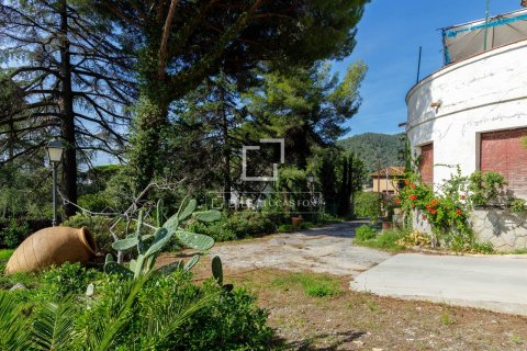 Villa de 9 dormitorios en venta en Premia De Dalt, Barcelona, Cataluña, Spain № 4502 - foto 28