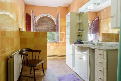 Villa de 9 dormitorios en venta en Premia De Dalt, Barcelona, Cataluña, Spain № 4502 - foto 15