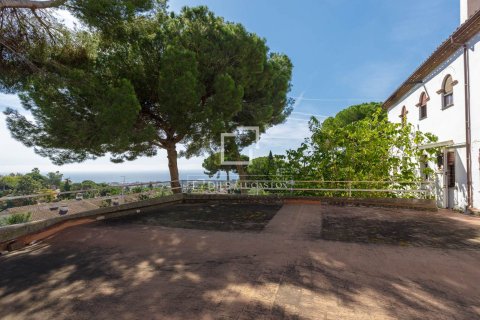 Villa de 9 dormitorios en venta en Premia De Dalt, Barcelona, Cataluña, Spain № 4502 - foto 4