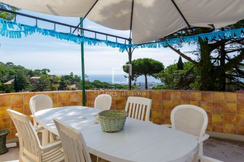 Villa de 9 dormitorios en venta en Premia De Dalt, Barcelona, Cataluña, Spain № 4502 - foto 5