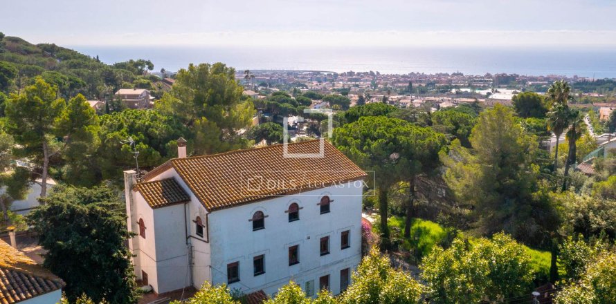 Villa de 9 dormitorios en venta en Premia De Dalt, Barcelona, Cataluña, Spain № 4502