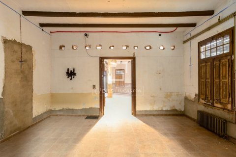 Villa de 9 dormitorios en venta en Premia De Dalt, Barcelona, Cataluña, Spain № 4502 - foto 9