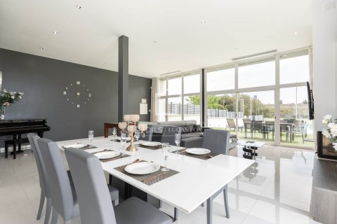 7 bedrooms villa for rent in Castelldefels, Barcelona, Catalonia, Spain № 4508 - photo 8
