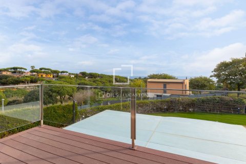 Villa de 4 dormitorios en venta en Sant Vicenc De Montalt, Barcelona, Cataluña, Spain № 3861 - foto 25