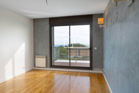 Villa de 4 dormitorios en venta en Sant Vicenc De Montalt, Barcelona, Cataluña, Spain № 3861 - foto 12