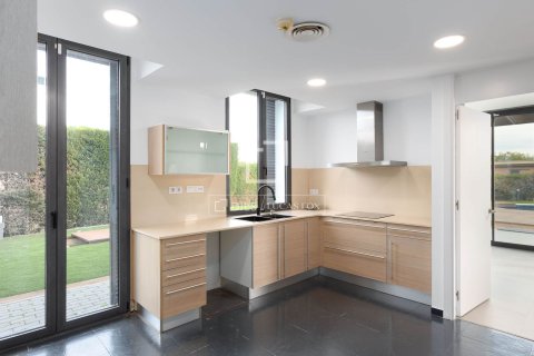 Villa de 4 dormitorios en venta en Sant Vicenc De Montalt, Barcelona, Cataluña, Spain № 3861 - foto 8