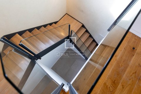 Villa de 4 dormitorios en venta en Sant Vicenc De Montalt, Barcelona, Cataluña, Spain № 3861 - foto 10