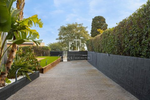 Villa de 4 dormitorios en venta en Sant Vicenc De Montalt, Barcelona, Cataluña, Spain № 3861 - foto 23