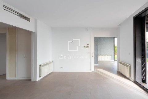 Villa de 4 dormitorios en venta en Sant Vicenc De Montalt, Barcelona, Cataluña, Spain № 3861 - foto 7