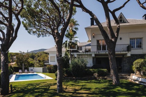 Villa de 6 dormitorios en venta en Cabrera de Mar, Barcelona, Cataluña, Spain № 3858