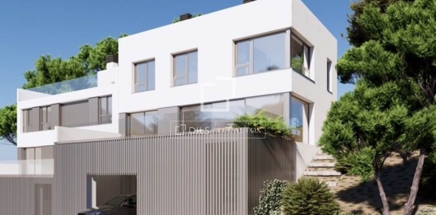 Villa de 4 dormitorios en venta en Esplugues de Llobregat, Barcelona, Cataluña, Spain № 3864