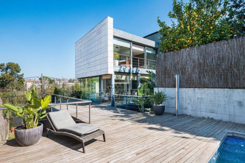 Villa de 6 dormitorios en venta en Sant Cugat del Vallès, Barcelona, Cataluña, Spain № 6394 - foto 12