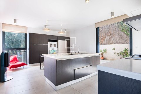 Villa de 6 dormitorios en venta en Sant Cugat del Vallès, Barcelona, Cataluña, Spain № 6394 - foto 19