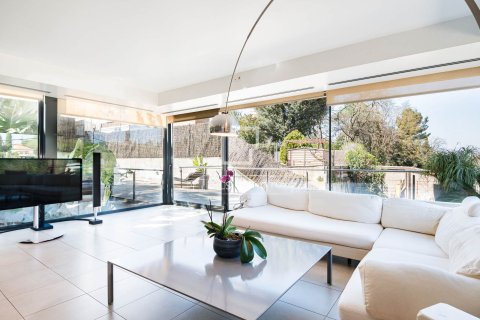 Villa de 6 dormitorios en venta en Sant Cugat del Vallès, Barcelona, Cataluña, Spain № 6394 - foto 5