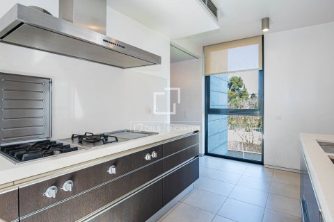 Villa de 6 dormitorios en venta en Sant Cugat del Vallès, Barcelona, Cataluña, Spain № 6394 - foto 20