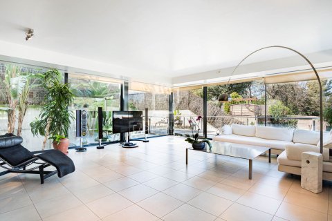 Villa de 6 dormitorios en venta en Sant Cugat del Vallès, Barcelona, Cataluña, Spain № 6394 - foto 6