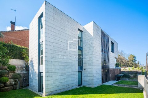 Villa de 6 dormitorios en venta en Sant Cugat del Vallès, Barcelona, Cataluña, Spain № 6394