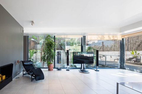 Villa de 6 dormitorios en venta en Sant Cugat del Vallès, Barcelona, Cataluña, Spain № 6394 - foto 2