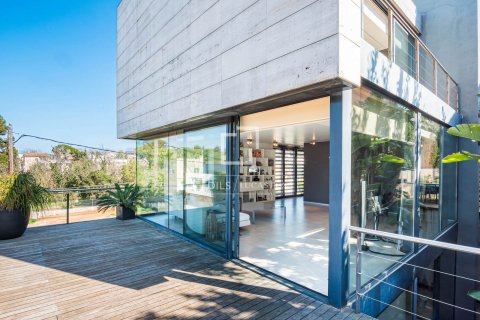 Villa de 6 dormitorios en venta en Sant Cugat del Vallès, Barcelona, Cataluña, Spain № 6394 - foto 8