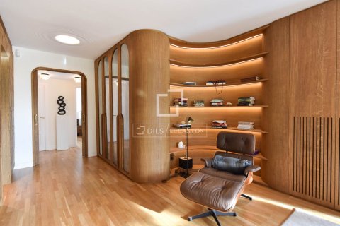 4 bedrooms apartment for sale in Barcelona, Catalonia, Spain № 6395 - photo 16