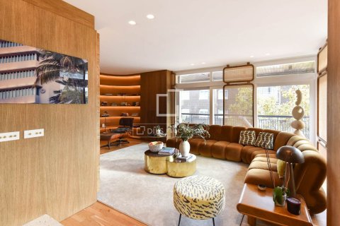 4 bedrooms apartment for sale in Barcelona, Catalonia, Spain № 6395 - photo 9